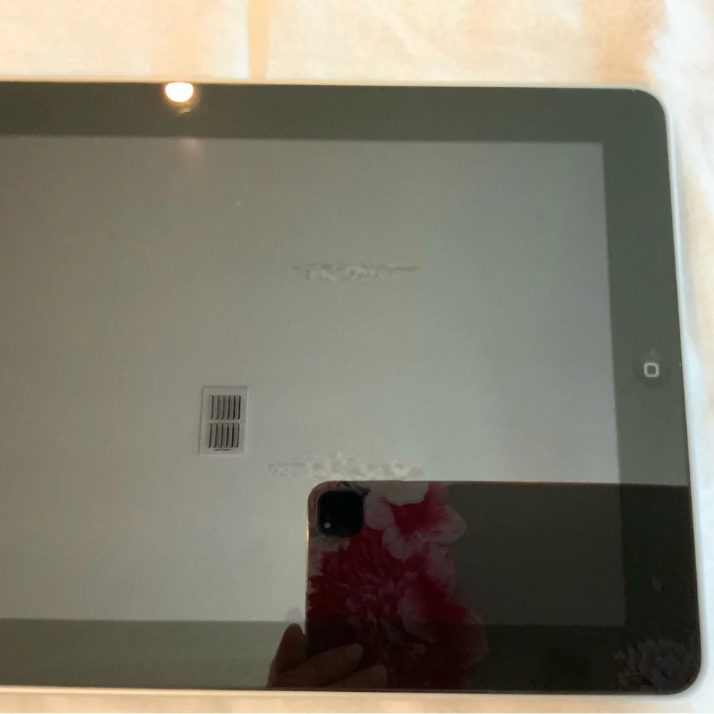 Apple iPad 1st generation 16GB WiFi 9.7